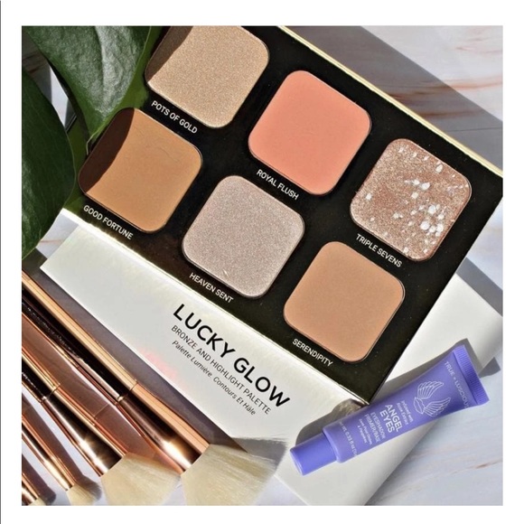 True + Luscious Lucky Glow Palette - Picture 2 of 6